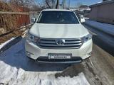 Toyota Highlander 2013 годаfor12 800 000 тг. в Алматы