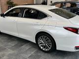 Lexus ES 250 Luxury 2.5 2023 года за 36 270 000 тг. в Костанай – фото 4