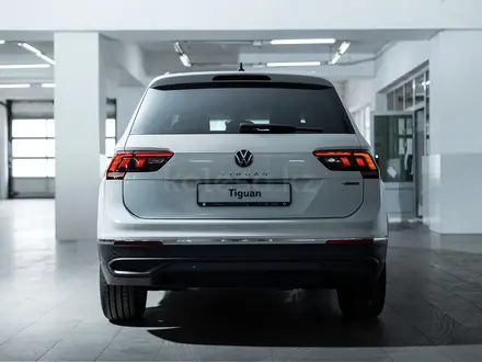 Volkswagen Tiguan Respect (2WD) 2022 года за 18 929 000 тг. в Семей – фото 3