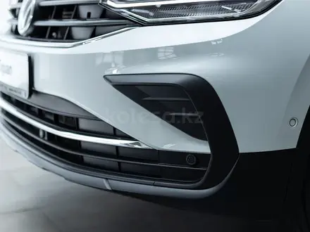 Volkswagen Tiguan Respect (2WD) 2022 года за 18 929 000 тг. в Семей – фото 7