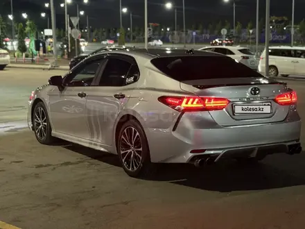 Toyota Camry 2020 года за 10 100 000 тг. в Алматы – фото 5