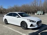 Hyundai Sonata 2017 года за 8 000 000 тг. в Атырау – фото 2