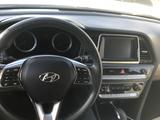 Hyundai Sonata 2017 года за 7 800 000 тг. в Атырау – фото 4