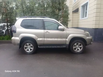 Toyota Land Cruiser Prado 2004 года за 8 257 000 тг. в Алматы – фото 3
