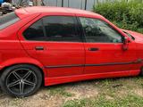 BMW 320 1993 года за 1 100 000 тг. в Алматы – фото 3