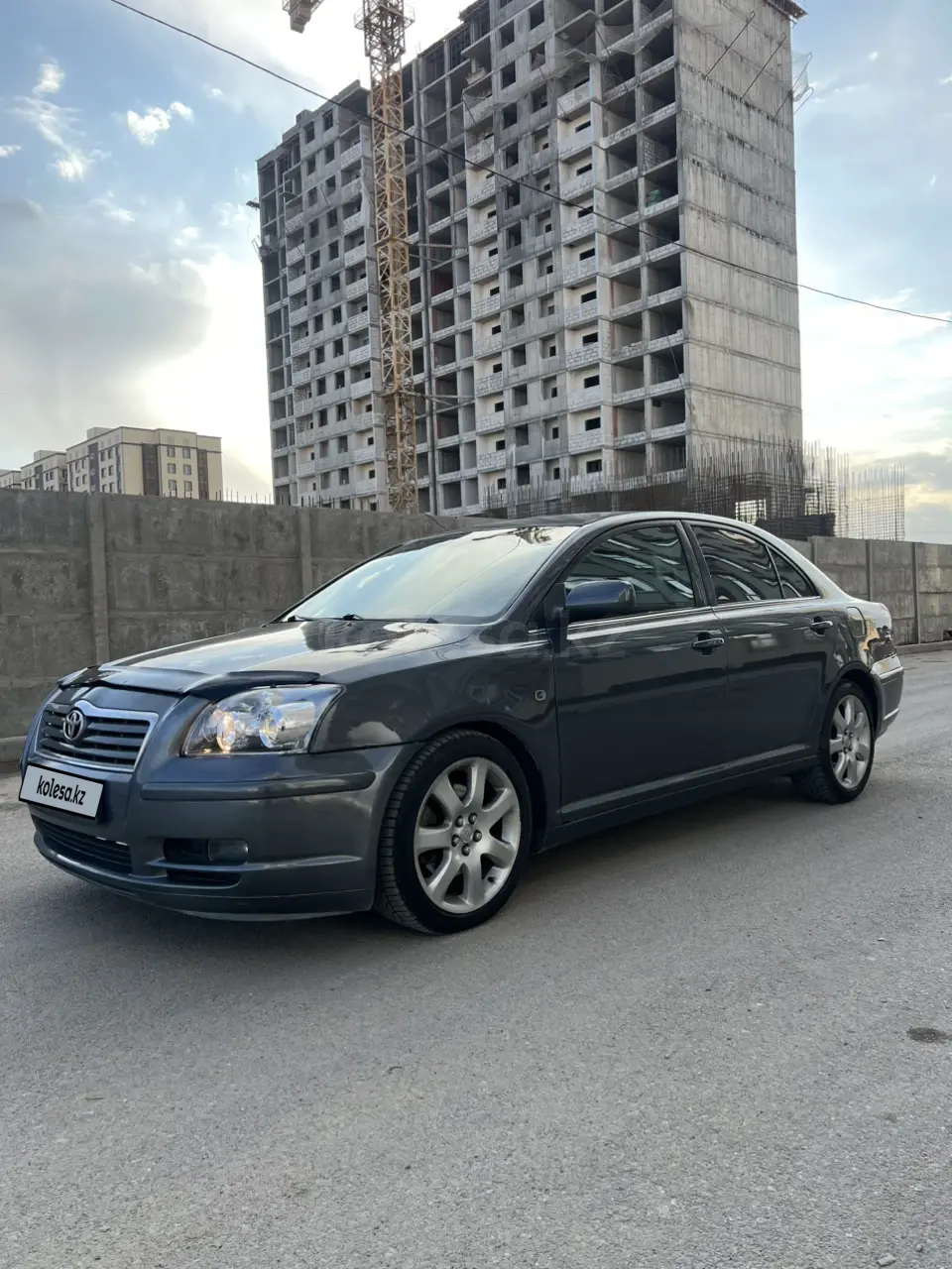 Toyota Avensis, 2004