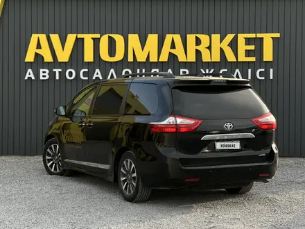 Toyota Sienna 2018 года за 13 000 000 тг. в Актобе – фото 4