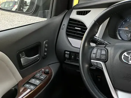 Toyota Sienna 2018 года за 13 000 000 тг. в Актобе – фото 10