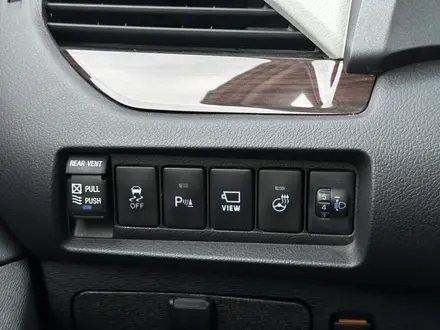 Toyota Sienna 2018 года за 13 000 000 тг. в Актобе – фото 23