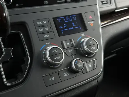 Toyota Sienna 2018 года за 13 000 000 тг. в Актобе – фото 30
