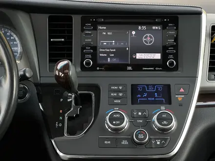 Toyota Sienna 2018 года за 13 000 000 тг. в Актобе – фото 8