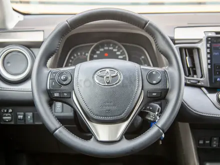 Toyota RAV4 2014 года за 8 790 000 тг. в Алматы – фото 13