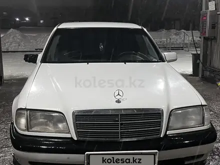 Mercedes-Benz C 220 1994 года за 1 700 000 тг. в Талдыкорган – фото 2