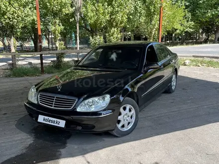 Mercedes-Benz S 320 1999 года за 3 100 000 тг. в Шымкент