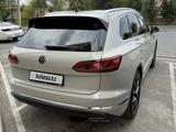 Volkswagen Touareg 2022 года за 30 000 000 тг. в Шымкент – фото 4