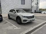 Volkswagen Touareg 2022 года за 30 000 000 тг. в Шымкент – фото 5