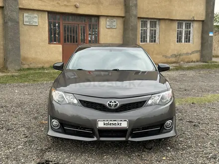 Toyota Camry 2014 года за 6 100 000 тг. в Актобе – фото 7