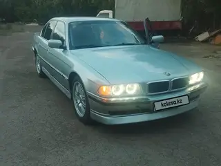 BMW 730