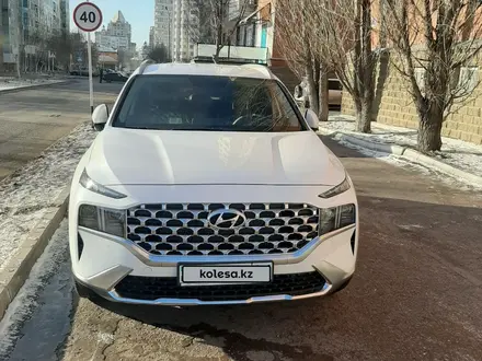 Hyundai Santa Fe 2023 года за 18 500 000 тг. в Астана – фото 2