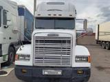 Freightliner  FLD 2001 года за 13 000 000 тг. в Костанай