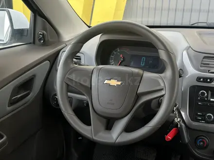 Chevrolet Cobalt 2022 года за 5 890 000 тг. в Актобе – фото 9