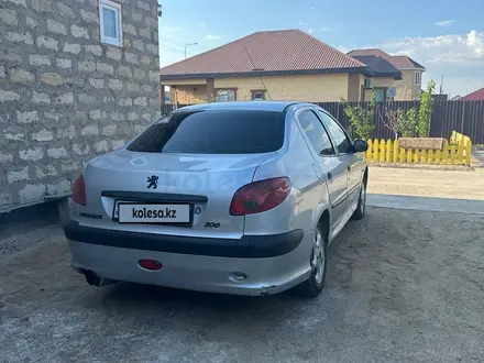 Peugeot 206 2007 года за 1 000 000 тг. в Атырау – фото 4