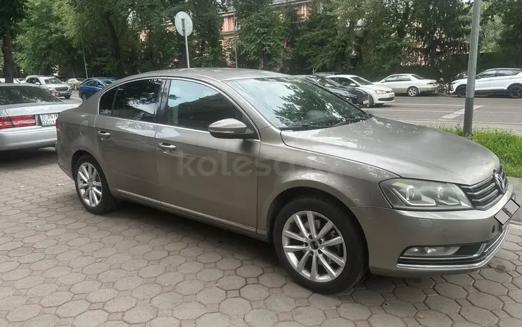 Volkswagen Passat 2014 года за 4 400 000 тг. в Алматы