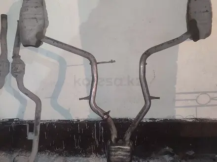 Мерседес 211 глушитель комплект трасса за 70 000 тг. в Шымкент – фото 3