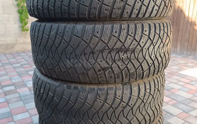 Шины Dunlop Grandtrek ice 265/65 R17 за 160 000 тг. в Алматы