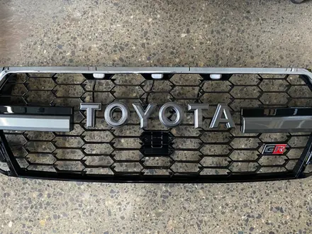 Решетка радиатора GR sport Toyota Land Cruiser 200 за 10 000 тг. в Караганда – фото 3