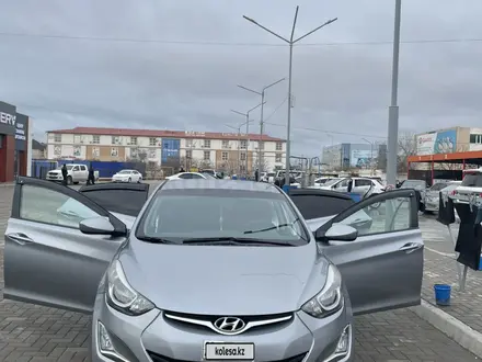 Hyundai Elantra 2015 года за 4 000 000 тг. в Актау – фото 2