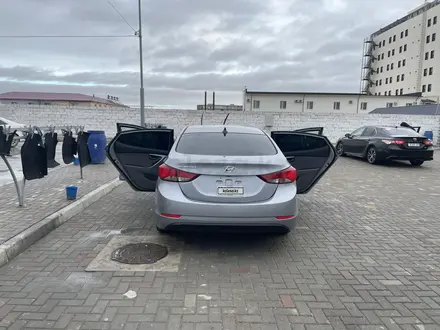 Hyundai Elantra 2015 года за 4 000 000 тг. в Актау – фото 4