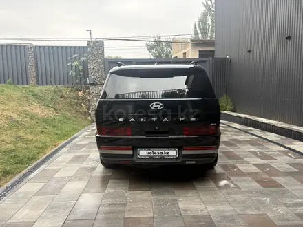 Hyundai Santa Fe 2024 года за 19 470 000 тг. в Алматы – фото 2