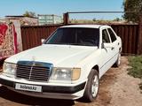 Mercedes-Benz E 200 1992 годаүшін1 200 000 тг. в Караганда