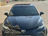 Toyota Camry 2022 года за 15 900 000 тг. в Актау