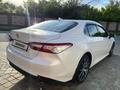 Toyota Camry 2021 годаfor18 000 000 тг. в Шымкент – фото 4