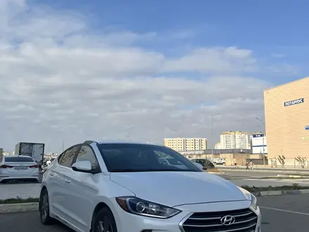 Hyundai Elantra 2017 года за 4 000 000 тг. в Актау – фото 2