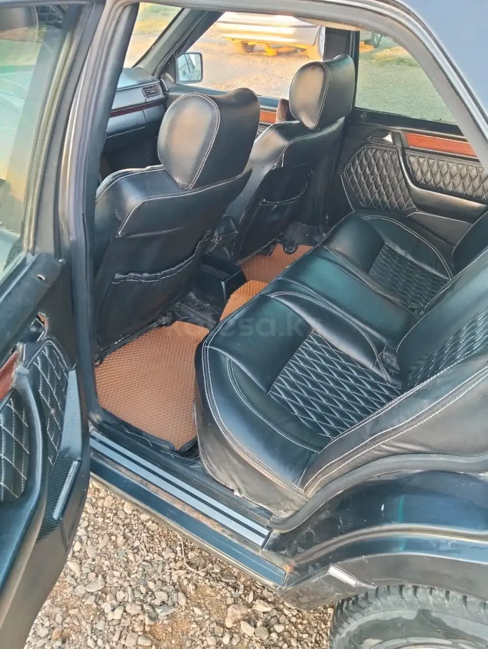 Mercedes-Benz E-Class, 1993