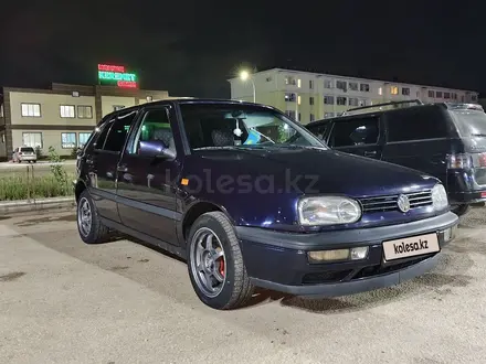 Volkswagen Golf 1995 года за 2 000 000 тг. в Актобе – фото 14