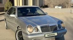 Mercedes-Benz E 320 1997 годаүшін2 950 000 тг. в Жезказган