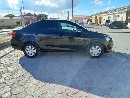 Chevrolet Aveo 2014 года за 4 000 000 тг. в Жанаозен – фото 4