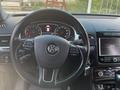 Volkswagen Touareg 2014 годаүшін16 000 000 тг. в Атырау – фото 10