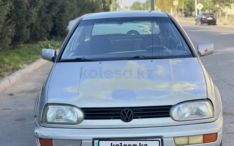 Volkswagen Golf 1997 года за 1 400 000 тг. в Алматы