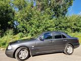 Mercedes-Benz C 220 1995 годаfor2 000 000 тг. в Караганда – фото 3