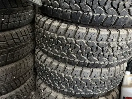 2 комплект шин 265/70/17 — 265/65/17 за 250 000 тг. в Шымкент