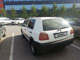 Volkswagen Golf 1995 годаfor2 000 000 тг. в Астана – фото 2
