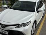 Toyota Camry 2019 годаүшін13 450 000 тг. в Алматы – фото 2