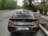 Hyundai Elantra 2023 года за 8 200 000 тг. в Алматы – фото 4