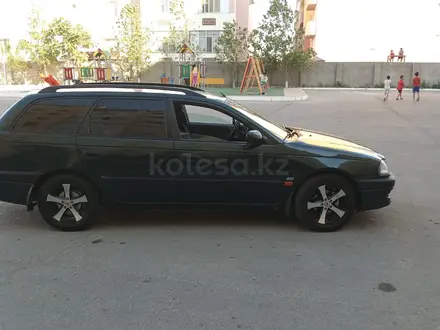 Toyota Avensis 2001 года за 3 000 000 тг. в Актау – фото 4