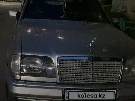 Mercedes-Benz E 220 1993 года за 2 000 000 тг. в Алматы – фото 7